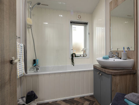 product_clearwater_bathroom_af50ae6f46.jpg