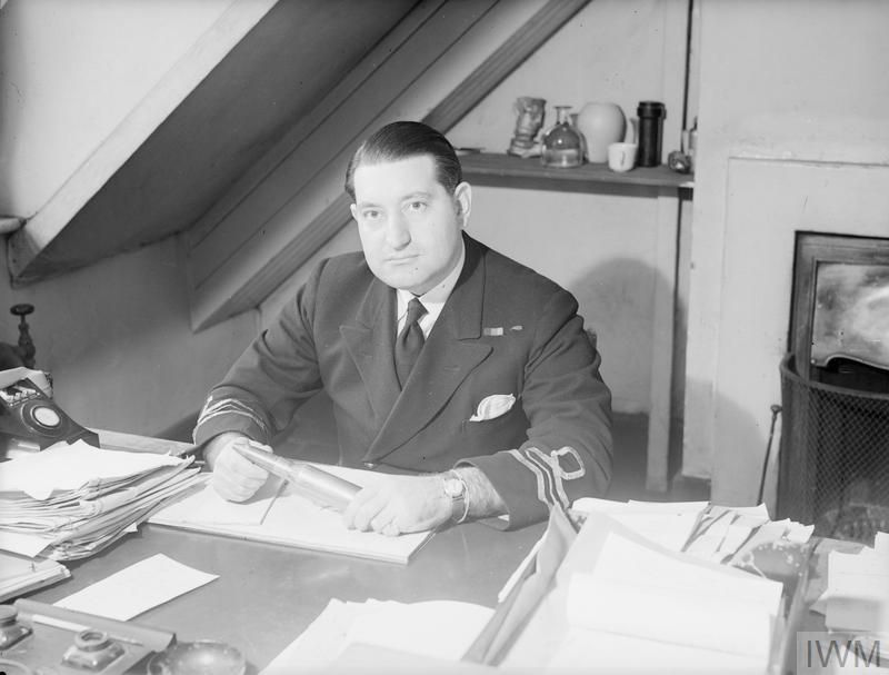 Forgotten Heroes of WW2 - Captain Ashe Lincoln QC KCB RNVR