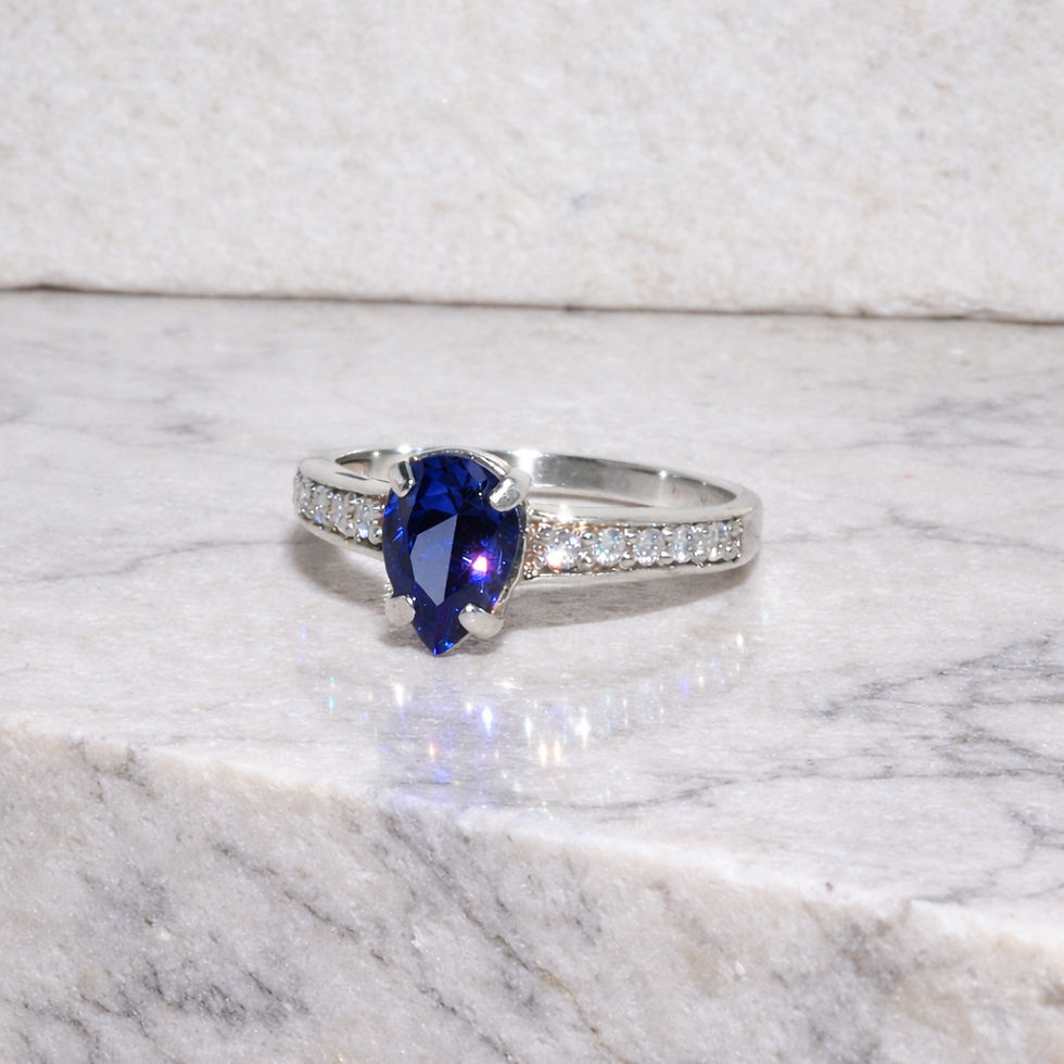 Thumbnail: 9ct Solid White Gold Hallmarked 375 London Blue Topaz Diamond Ring Vintage