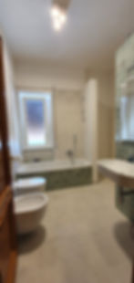 HOUSE "ME" 2021 - Bagno con vasca post operam