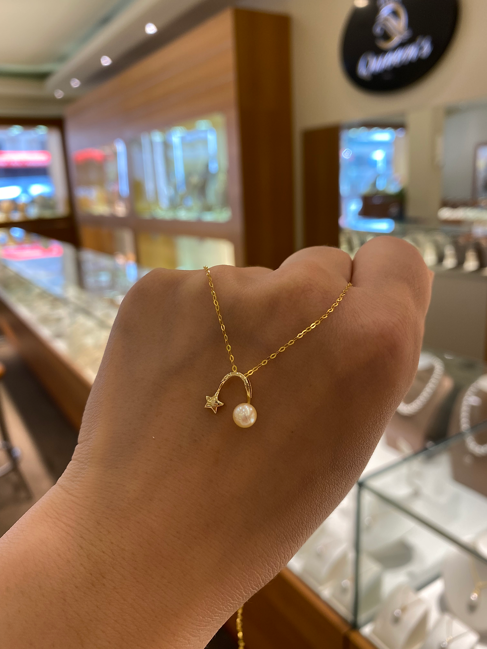 Thumbnail: Shooting Star Akoya Pearl Pendant with Gold Chain