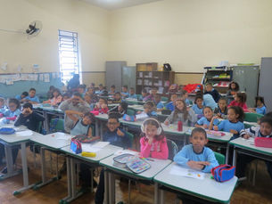 Estudantes dos 2º anos realizam estudos sobre as plantas e as diversidades das frutas e sementes