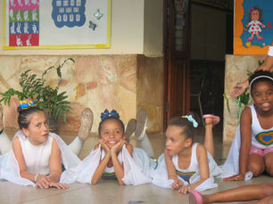 Turmas da escola realizam apresentações no Dia Nacional do Livro Infantil