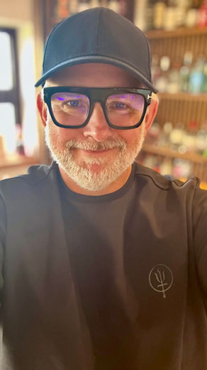 Rediscover Gratitude: A 40-Day Challenge to Stop Taking Sh*t for Granted🎄 Remember When Life Felt Magical?