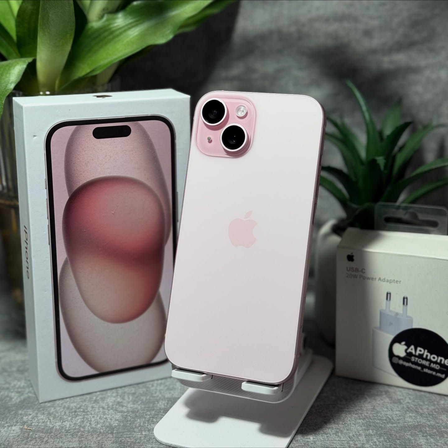 Apple iPhone 15 (Modèle Quasi Neuf)