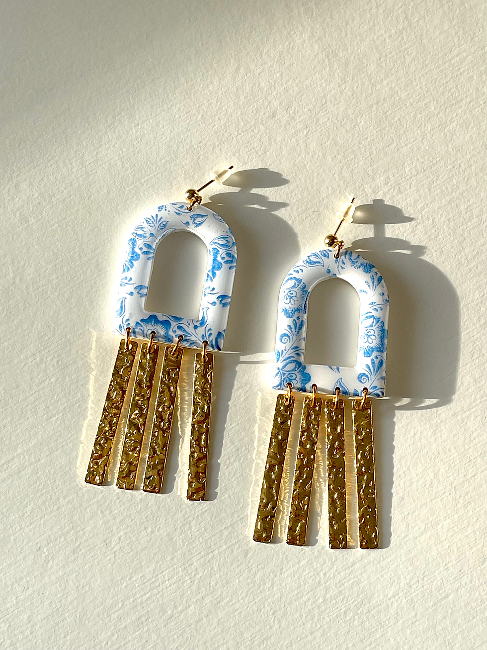 ALZIRA LISBOA Collection