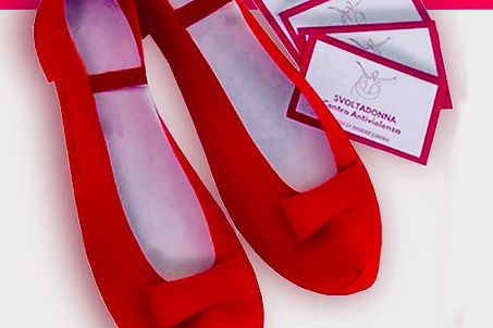 Pinerolo_SvoltaDonna_scarpette_rosse_2022.jpg