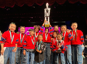 3rd Place Showstopper win