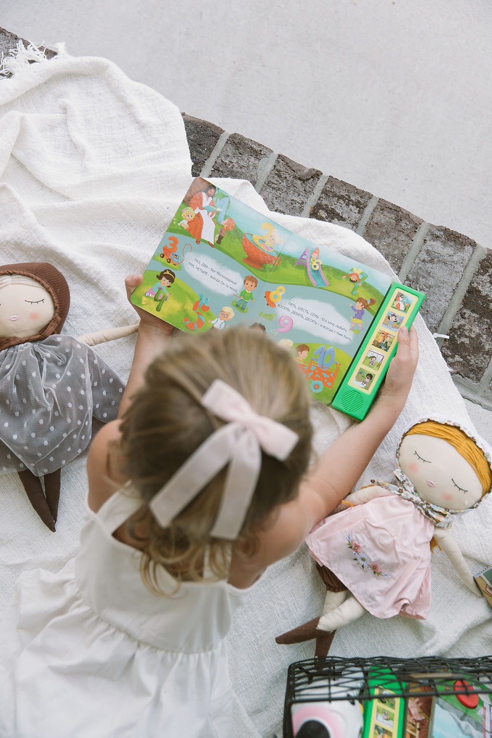 Миниатюра: Russian Christian Children's Sing-A-long book