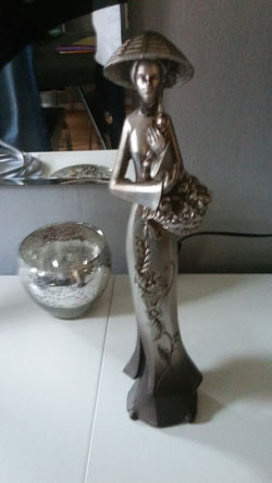 ORIENTAL LADY