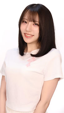 梅雨時期になるべく短く切りたく結びたい方向けのスタイル。梅雨時期ストレートシリーズ。 ミディアムな内巻きシンプルロブ。 この長さは結べる長さを残しつつ、ギリギリまで短くしたい方にお勧め！ まとまりやすく�、ブローしやすい長さに仕上げお手入れが簡単な長さです♪