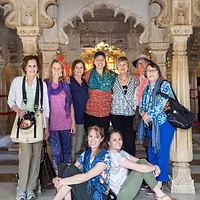 small-group-tours-advice_jfif.avif