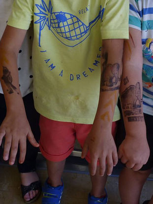 Tatouages à la mode préhistorique