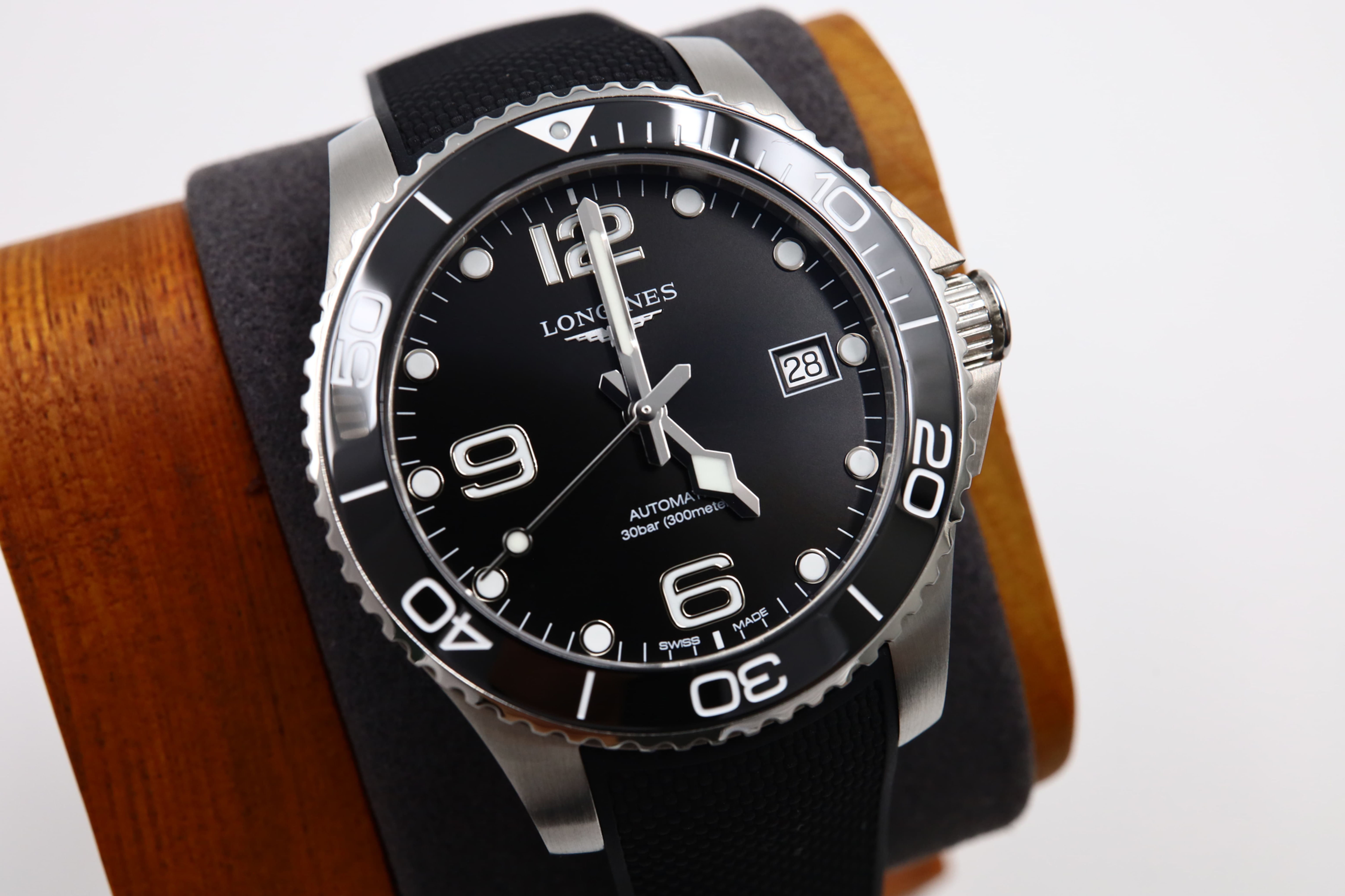 【付属品完備&定価28万】N(新品)ロンジン ハイドロコンクエス L3.780.4.56.9 ダイバーズウォッチ