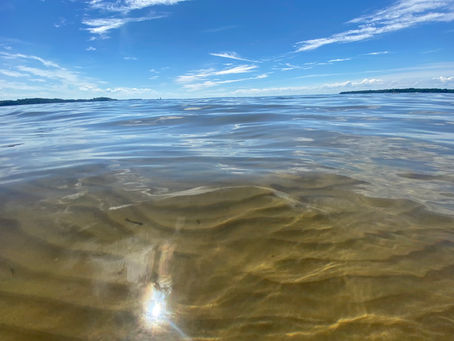Strandyoga med utsikt i världsklass