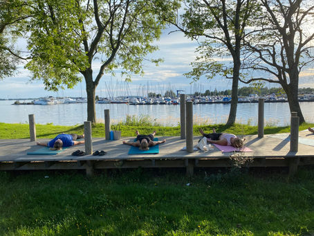 Yogapass och träning i Motala i sommar.