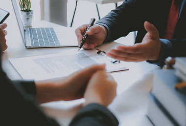 Optimisez vos transactions avec WHITE ANGEL, experts en cessions et acquisitions pour entreprises industrielles. Prenez rendez-vous maintenant !