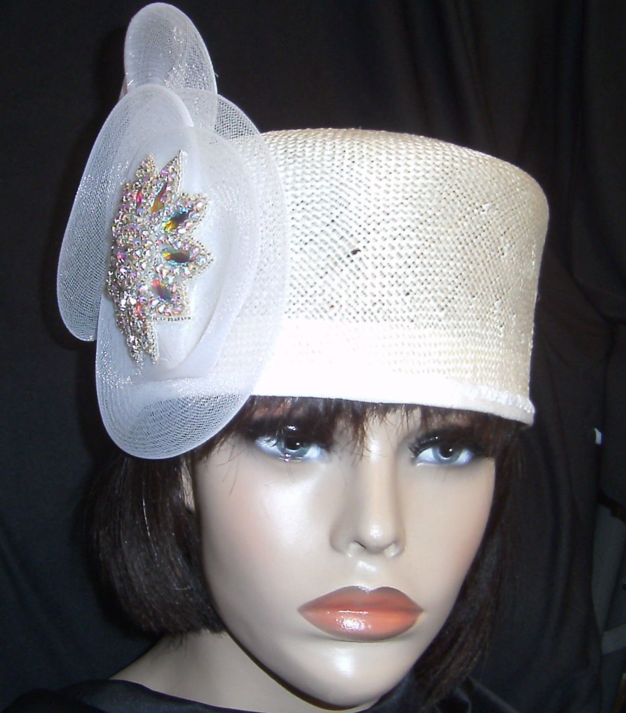 Off white straw crown