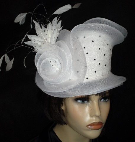 Thumbnail: Black & white fascinator