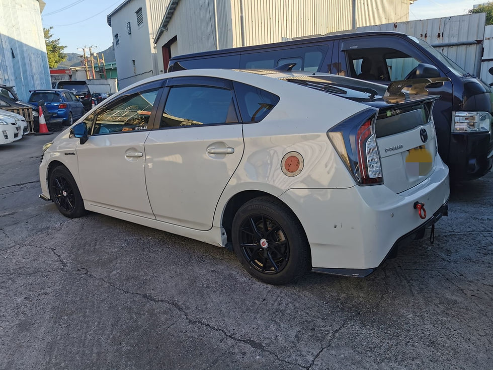 TOYOTA PRIUS
