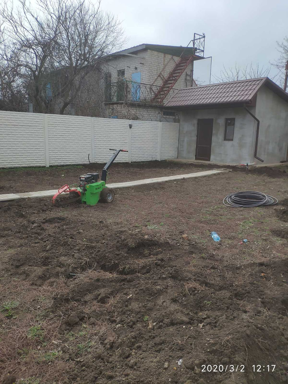 Прокладка траншей под систему автополива в Одессе
