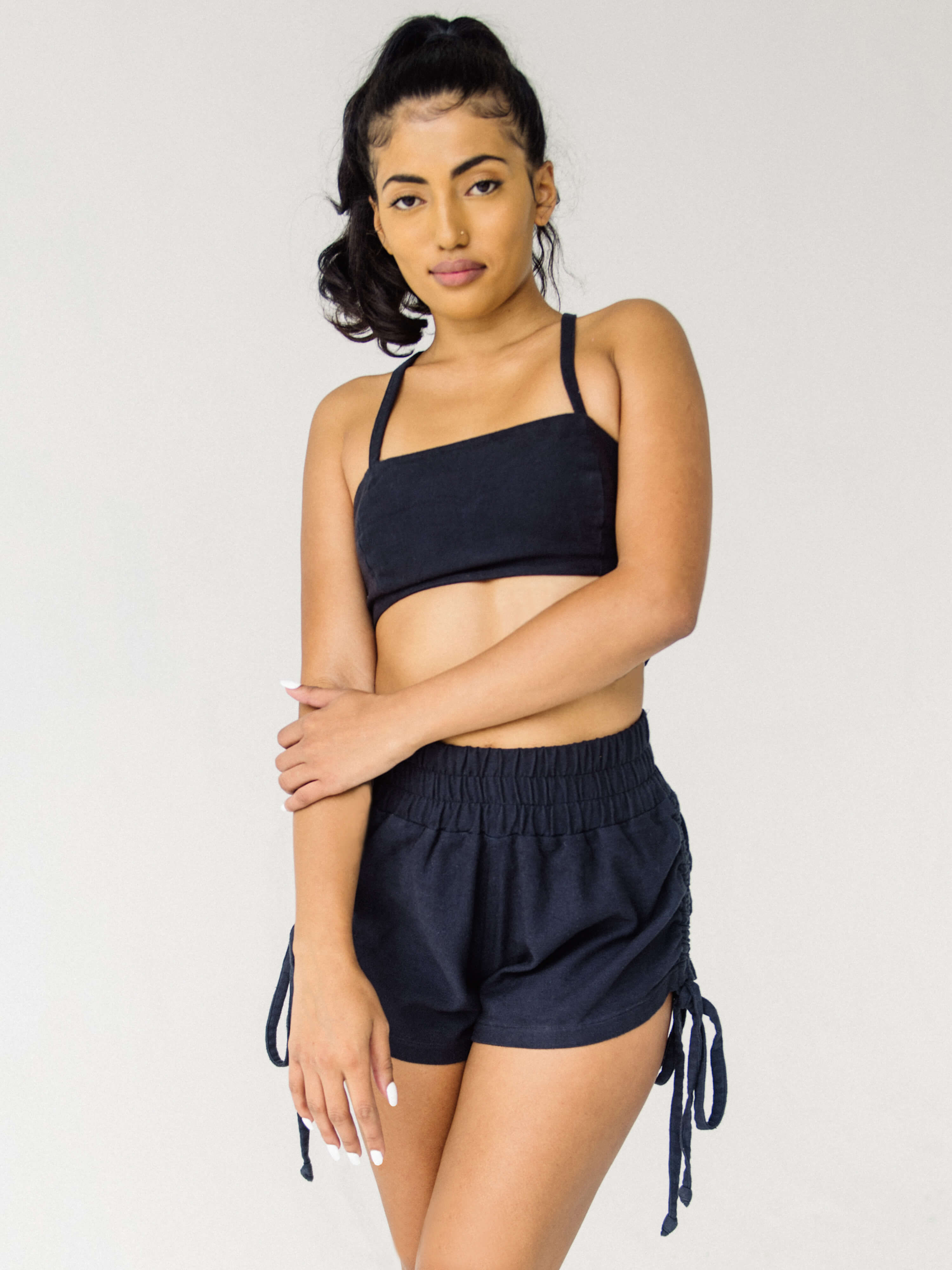 DRAWSTRING SHORT | black
