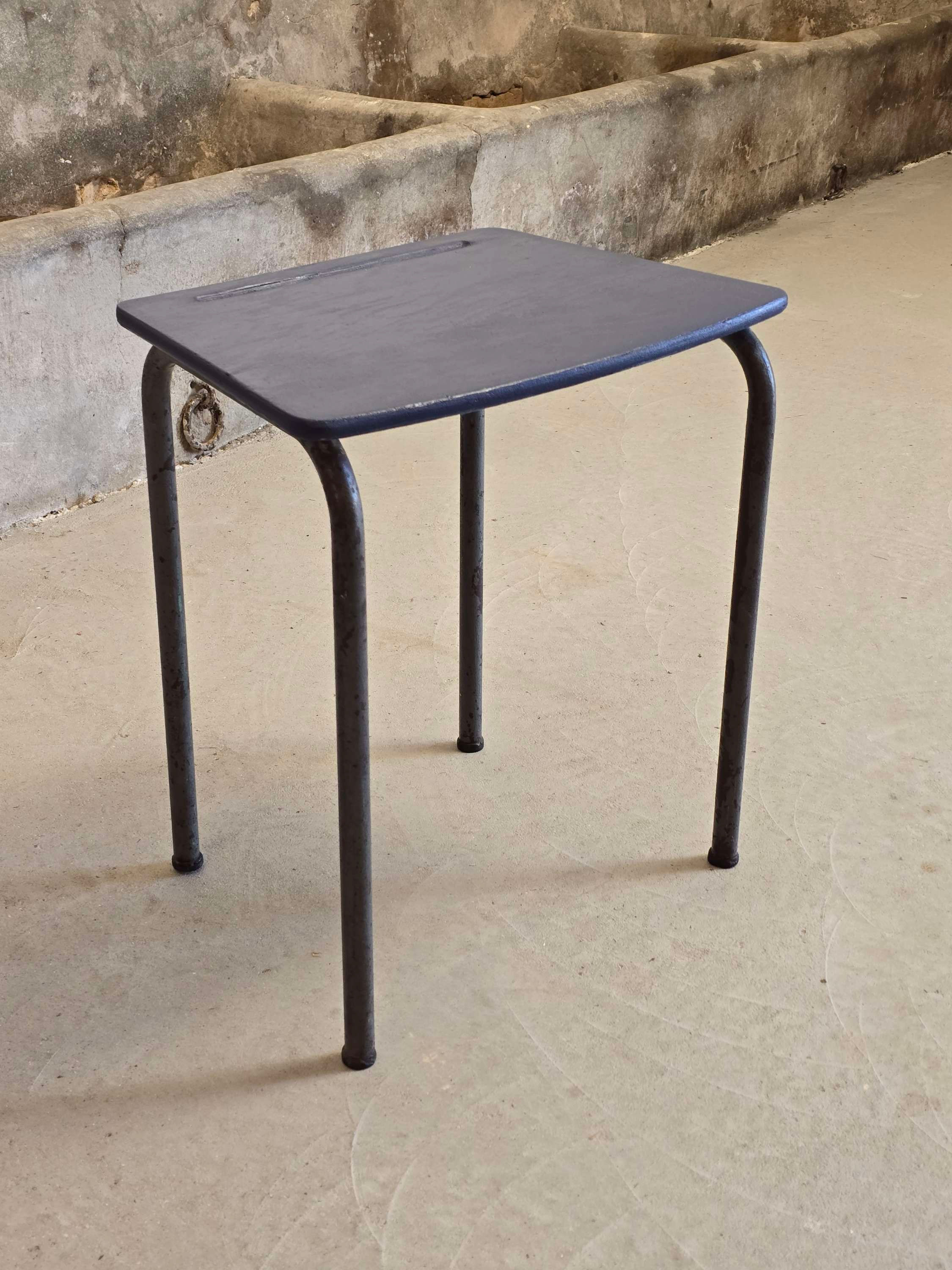 Bureau Enfant plateau repeint bleu Bureau enfant