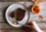Sacher kolač s čokolado in marelično marmelado