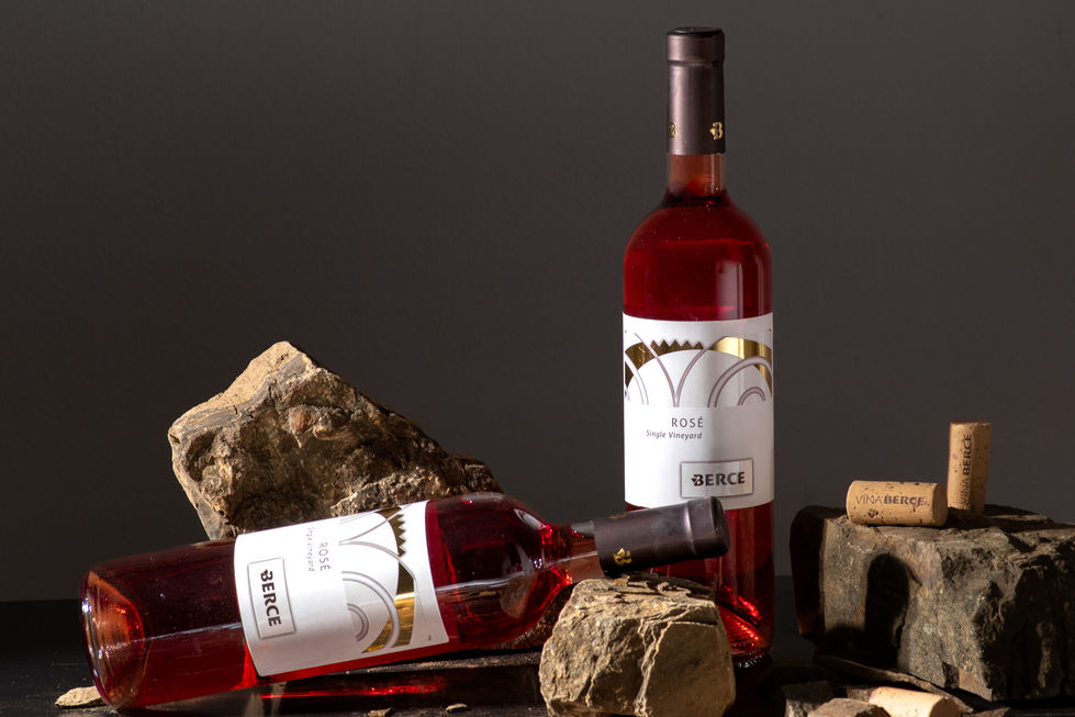 Ležeče-Single-vineyard-Rose_1-2