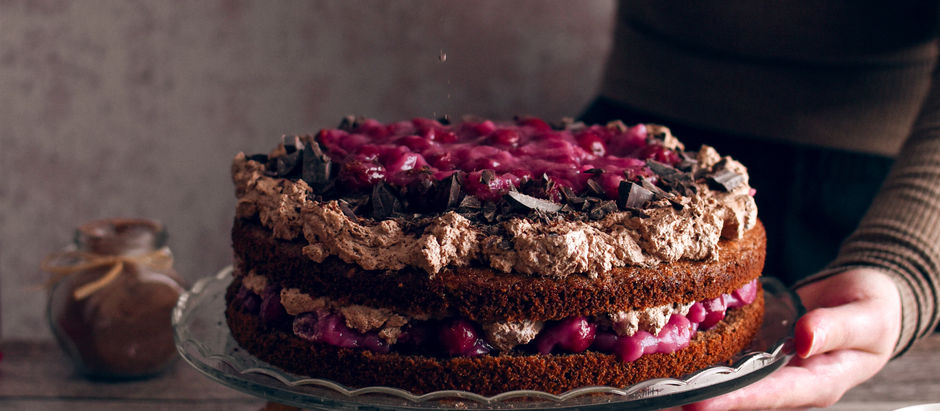 schwarzwaldska torta črni gozdiček z višnjami in čokolado