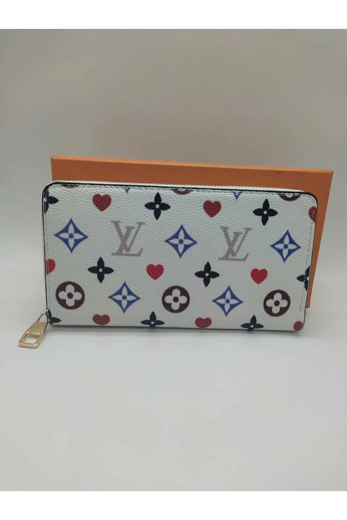 Louis Vuitton  Game On Zippy Wallet White