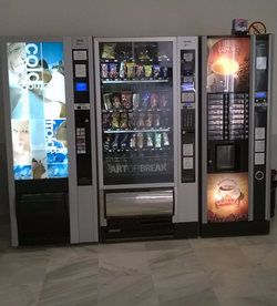 refrescos, agua, comidas y café