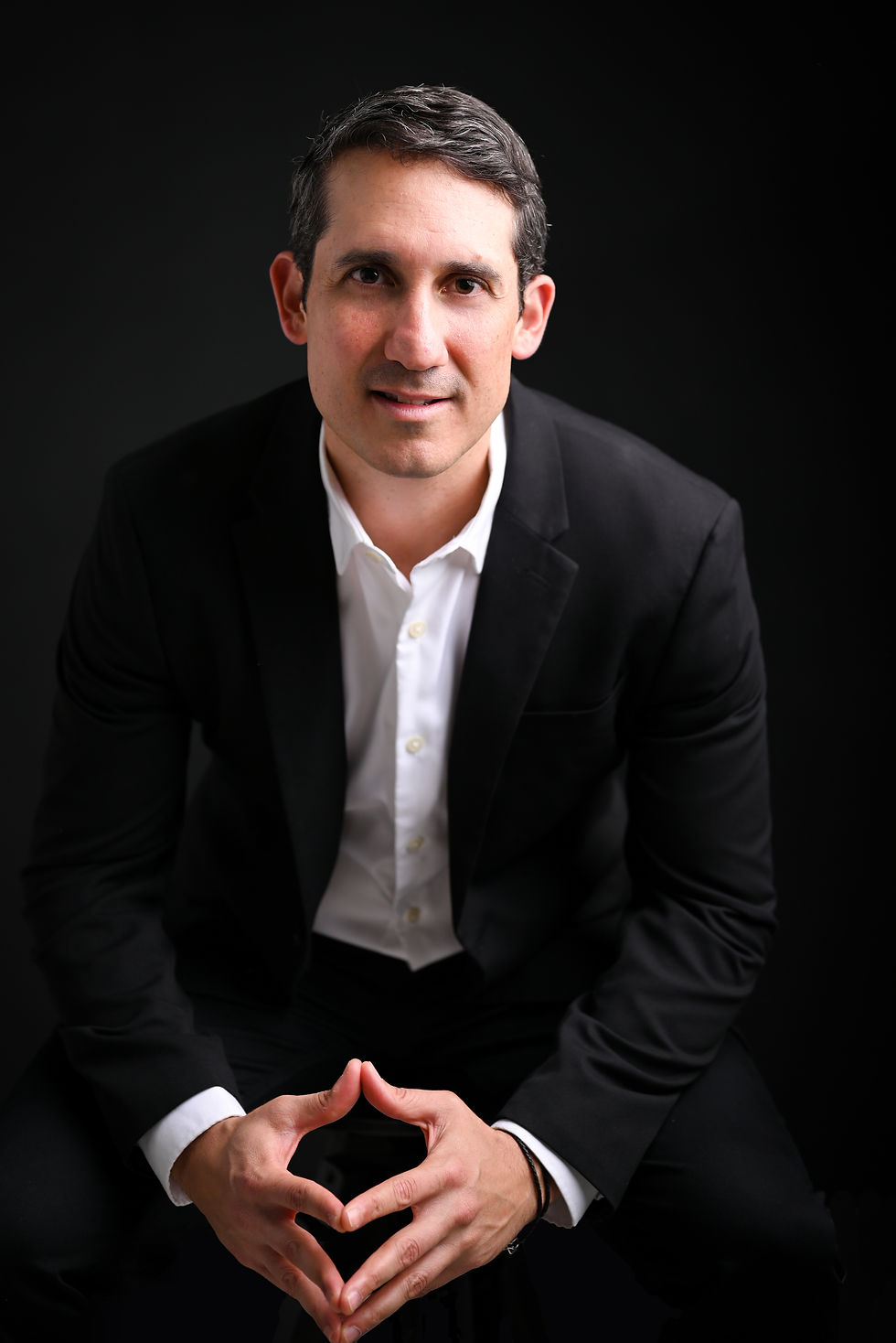Dr. Andrés Tapia H.