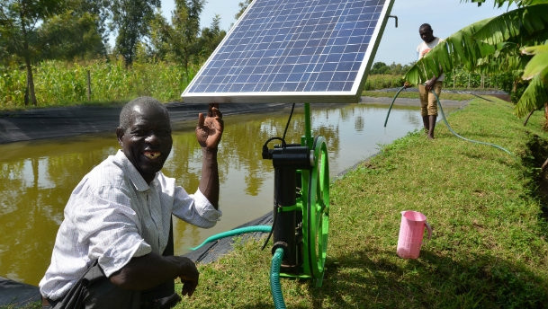 1HP DC Solar Submersible Pump Model