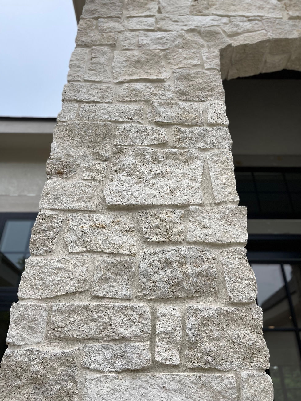 Cottonwood Rubble Thin Veneer with Custom Blended Mortar Joints (11)
