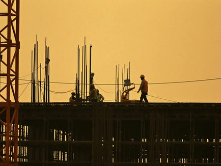 AI Data Center Construction Boom: 30% Pay Jumps for Skilled Trades