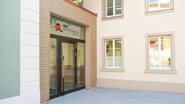 Baer_Haustechnik_AG_Aussenansicht Eingang Süd.jpg
