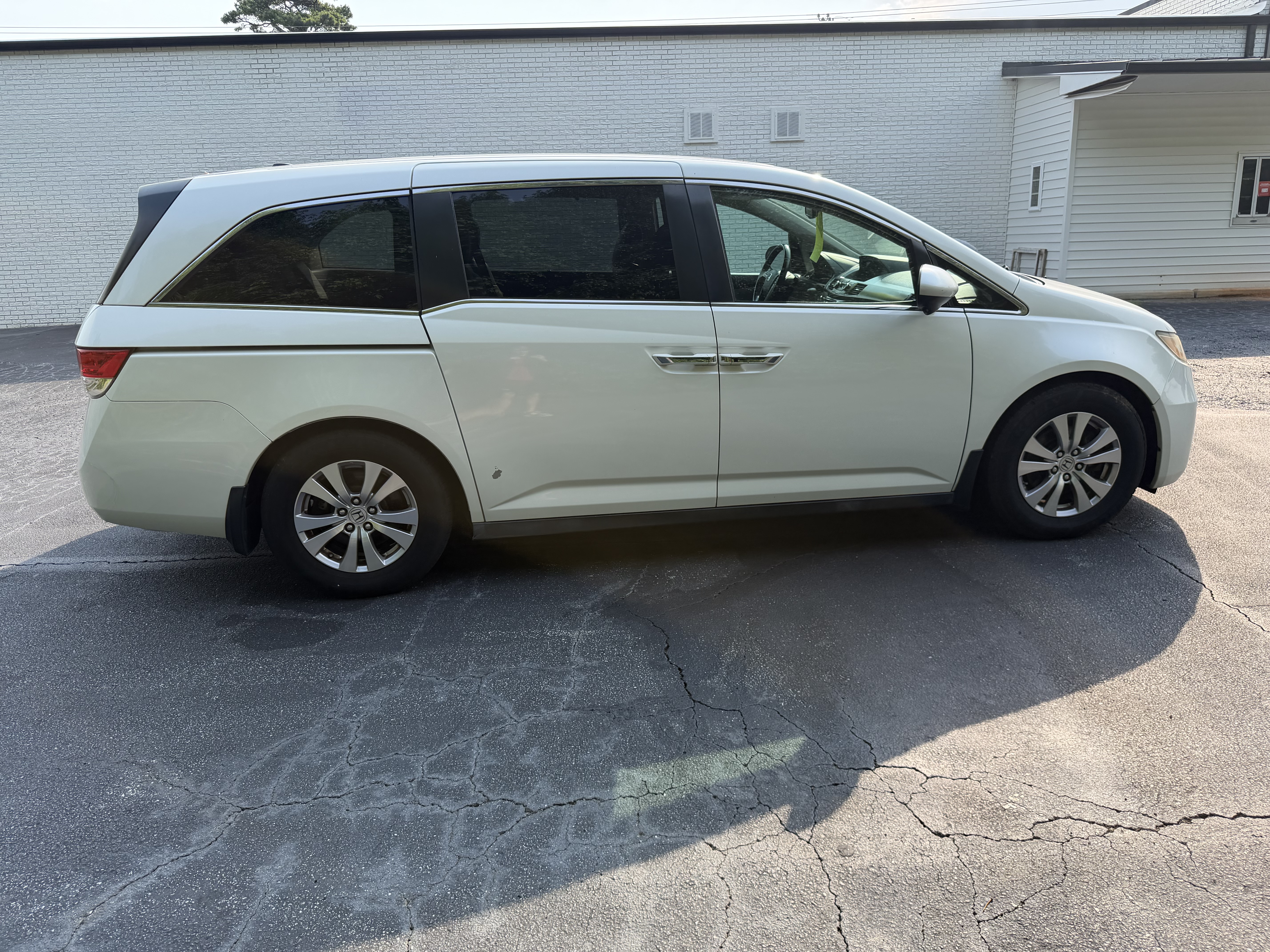 2014 Honda Odyssey EX-L - Photo 6
