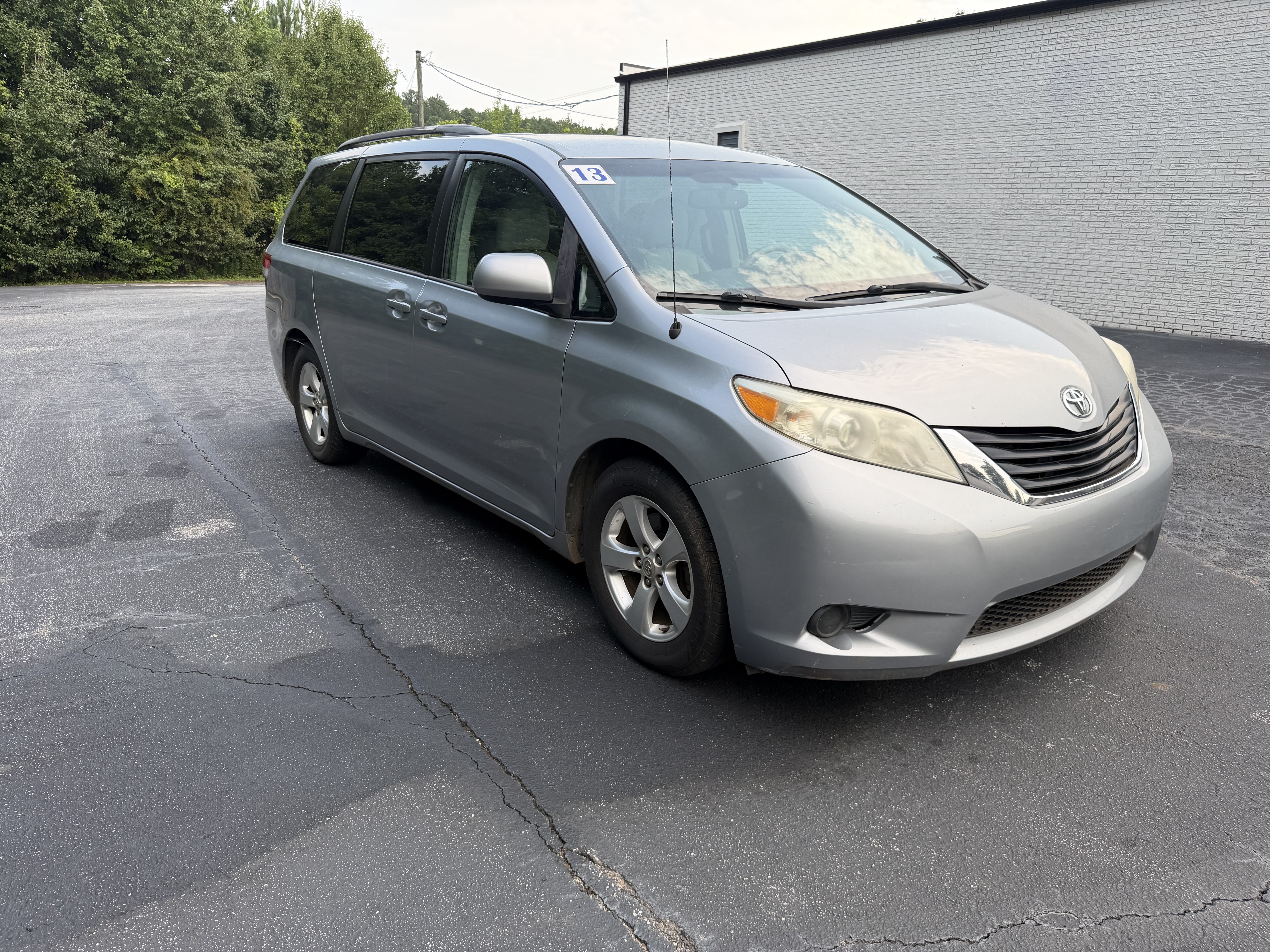 2013 Toyota Sienna LE - Photo 7