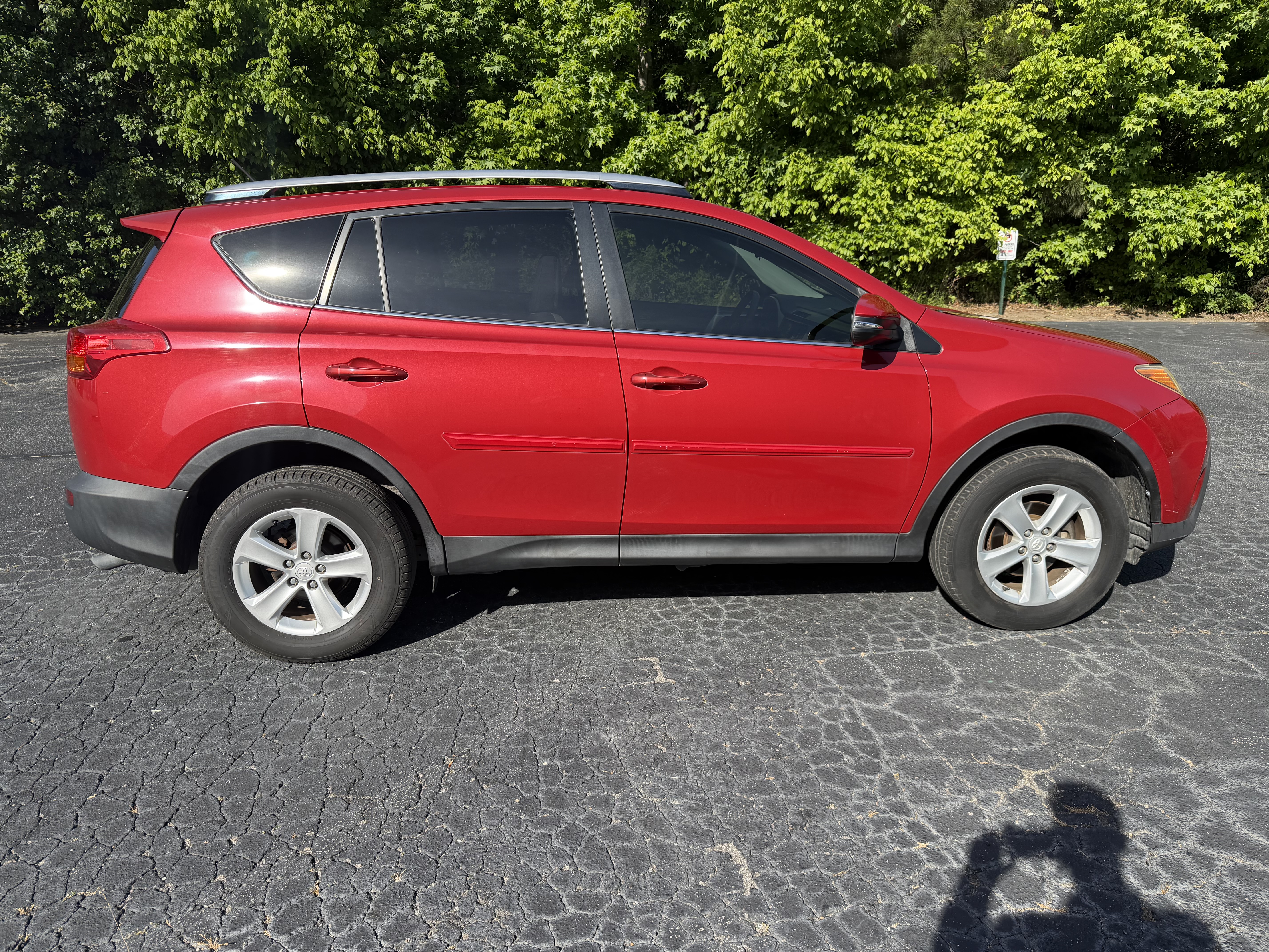 2014 Toyota RAV4 XLE - Photo 6