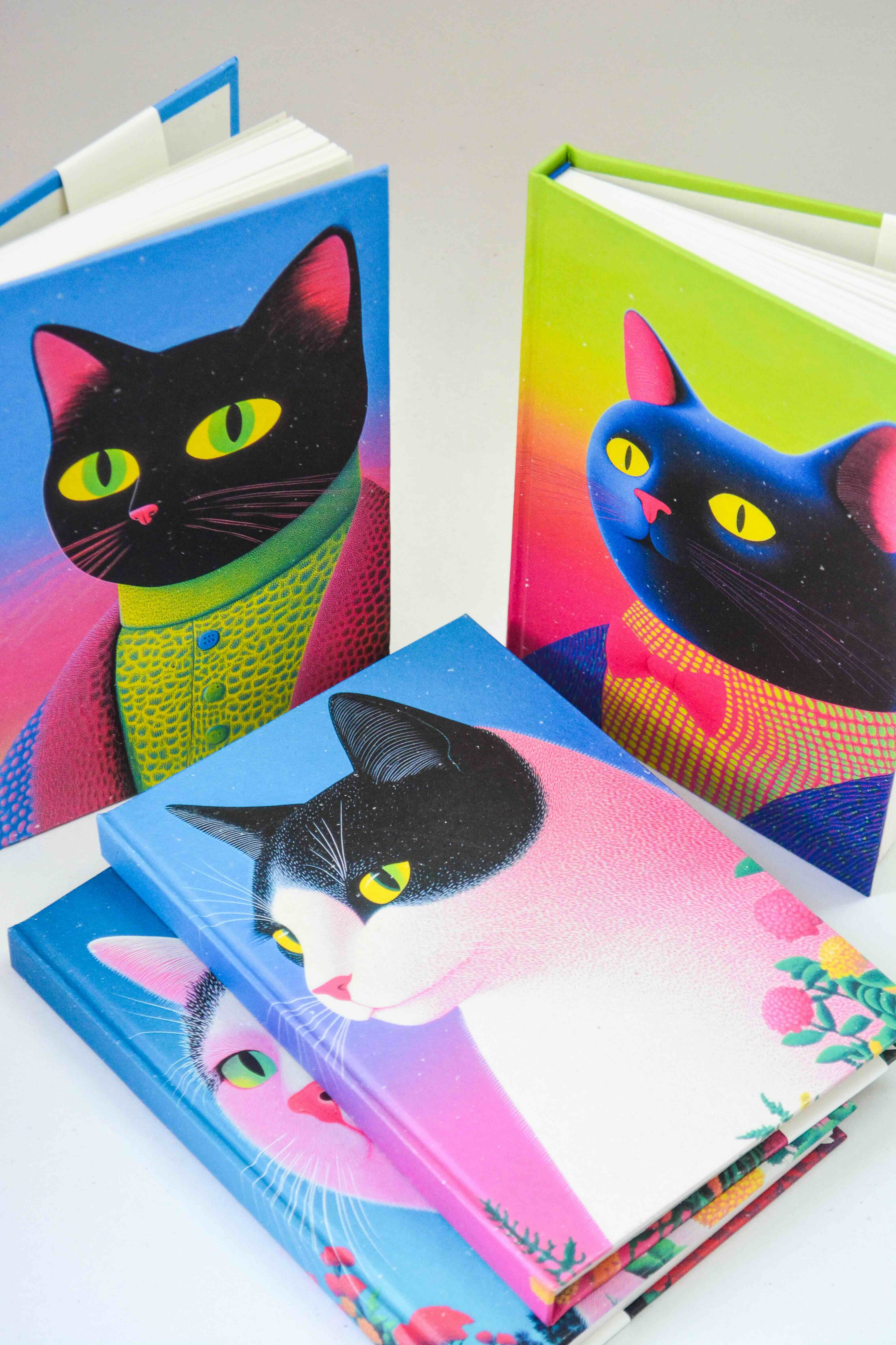 ULTRA DLUX - Cats | CASEBOUND Books - A5