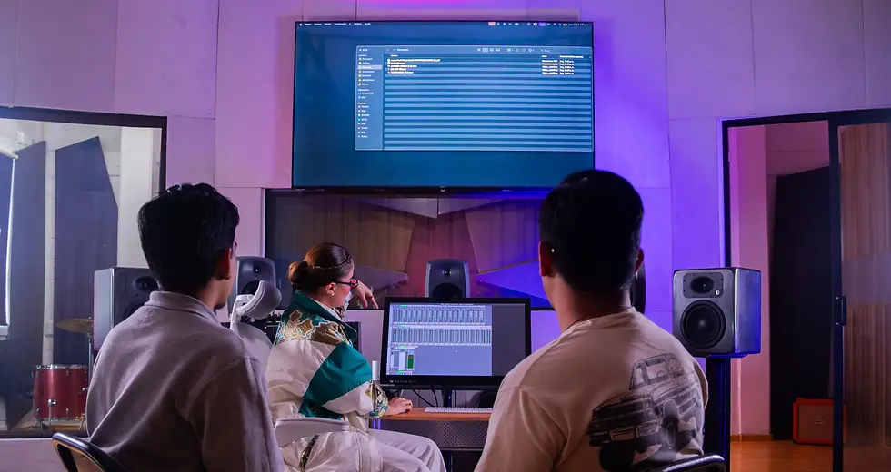 Cómo Trabajar como Productora Musical y No Morir en el Intento: Mi Historia Real