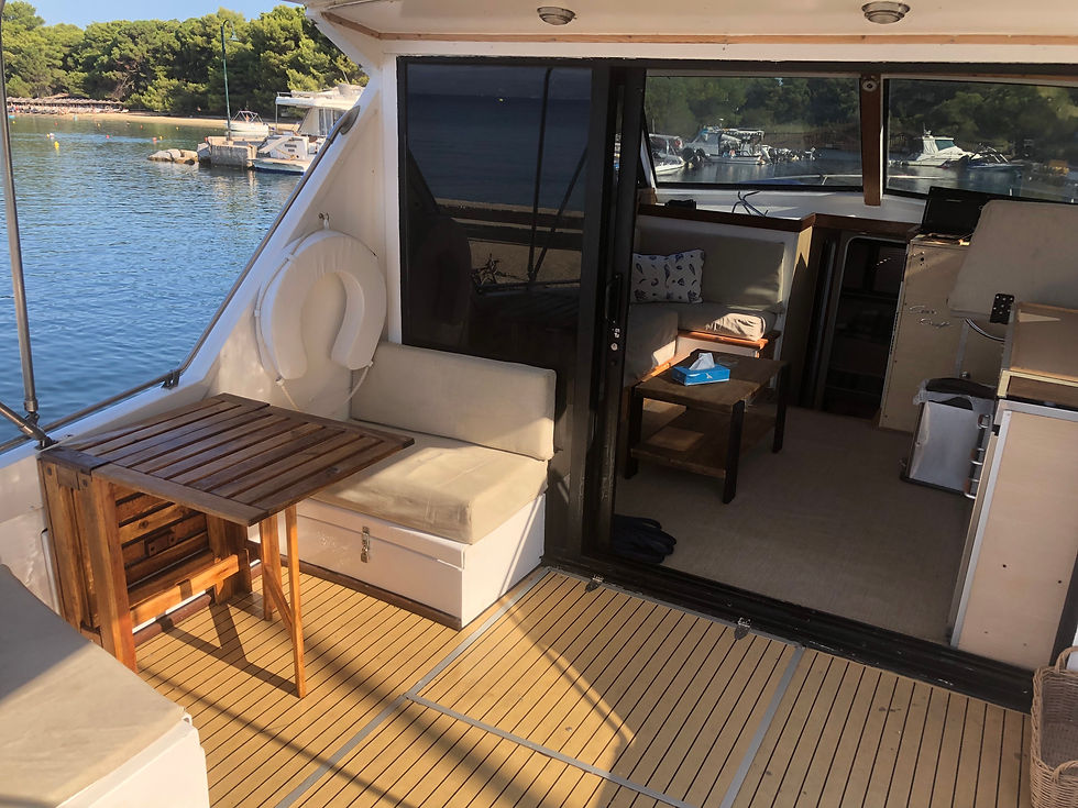 M&A Cruises aft seeting