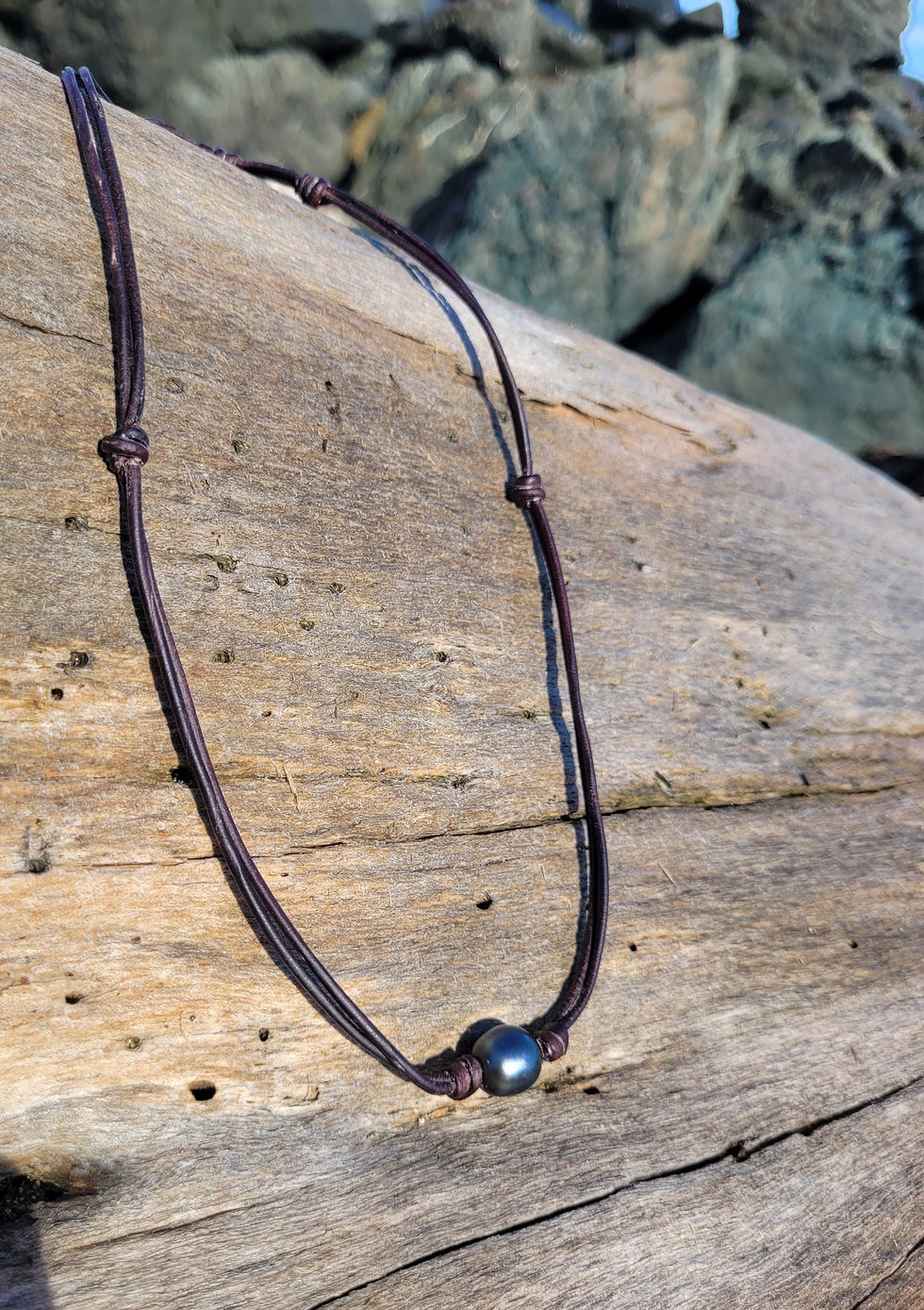Thumbnail: Taha'a Mens Necklace