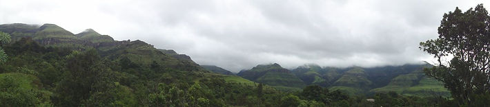 Drakensberg panorama.jpg