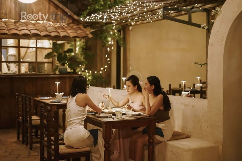 SƠRI La Bistro & Bar