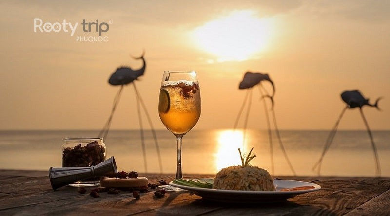 Pick a beach bar with a clear ocean view