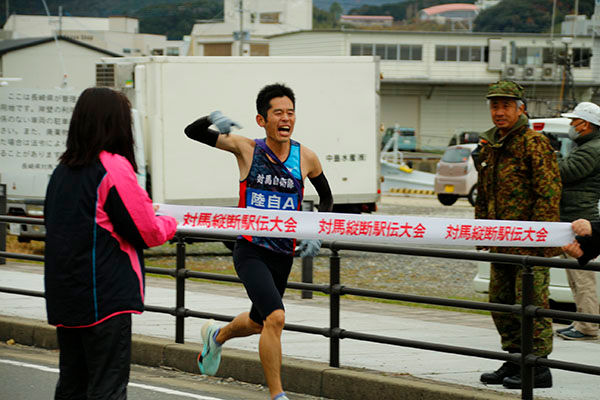 40連覇のゴールテープを切った多田啓峰3曹