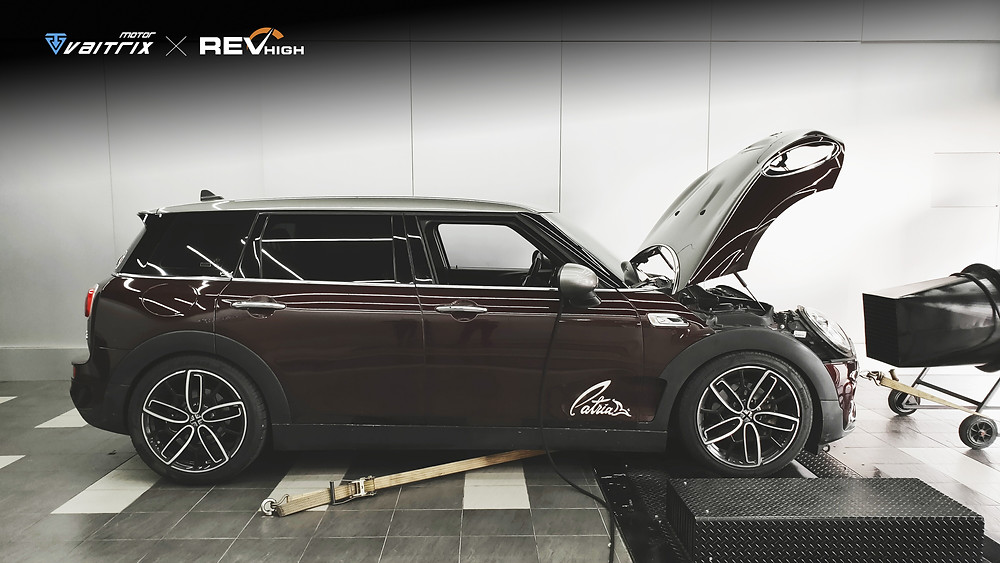 來自澳洲的汽車改裝品牌VAITRIX麥翠斯有最廣泛的車種適用產品,含汽油、柴油、油電混合車專用電子油門控制加速器,搭配外掛晶片及內寫,高品質且無後遺症之動力提升,也可由專屬藍芽App–AirForce GO切換一階、二階、三階ECU模式。外掛晶片及電子油門控制器不影響原車引擎保固,搭配不眩光儀錶,提升馬力同時監控愛車狀況。另有馬力提升專用水噴射可程式電腦及套件,改裝愛車不傷車。適用品牌車款: Audi奧迪、BMW寶馬、Porsche保時捷、Benz賓士、Honda本田、Toyota豐田、Mitsubishi三菱、Mazda馬自達、Nissan日產、Subaru速霸陸、VW福斯、Volvo富豪、Luxgen納智捷、Ford福特、Hyundai現代、Skoda、Mini; Altis、crv、chr、kicks、cla45、Focus mk4、 sienta 、camry、golf gti、polo、kuga、tiida、u7、rav4、odyssey、Santa Fe新土匪、C63s、Lancer Fortis、Elantra Sport、Auris、Mini R56、ST LINE、535i...等。