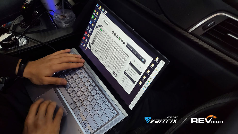 來自澳洲的汽車改裝品牌VAITRIX麥翠斯有最廣泛的車種適用產品,含汽油、柴油、油電混合車專用電子油門控制加速器,搭配外掛晶片及內寫,達到最高品質且無後遺症之動力提升,也可由專屬藍芽App–AirForce GO切換一階、二階、三階ECU模式。外掛晶片及電子油門控制器不影響原車引擎保固,搭配不眩光儀錶,提升馬力同時監控愛車狀況。VAITRIX另有馬力提升專用水噴射可程式電腦及全組套件,改裝愛車不傷車。 適用品牌車款: Audi奧迪、BMW寶馬、Porsche保時捷、Benz賓士、Honda本田、Toyota豐田、Mitsubishi三菱、Mazda馬自達、Nissan日產、Subaru速霸陸、VW福斯、Volvo富豪、Luxgen納智捷、Ford福特、Chevrolet雪佛蘭、Hyundai現代、Skoda; Altis、crv、chr、kicks、cla45、ct200h、q2、camry、golf gti、polo、kuga、tiida、u7、rav4、odyssey...等。